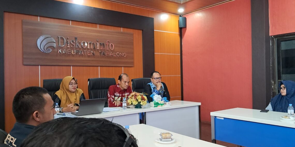 Media Jembatan Informasi dan Kontrol Sosial Pembangunan