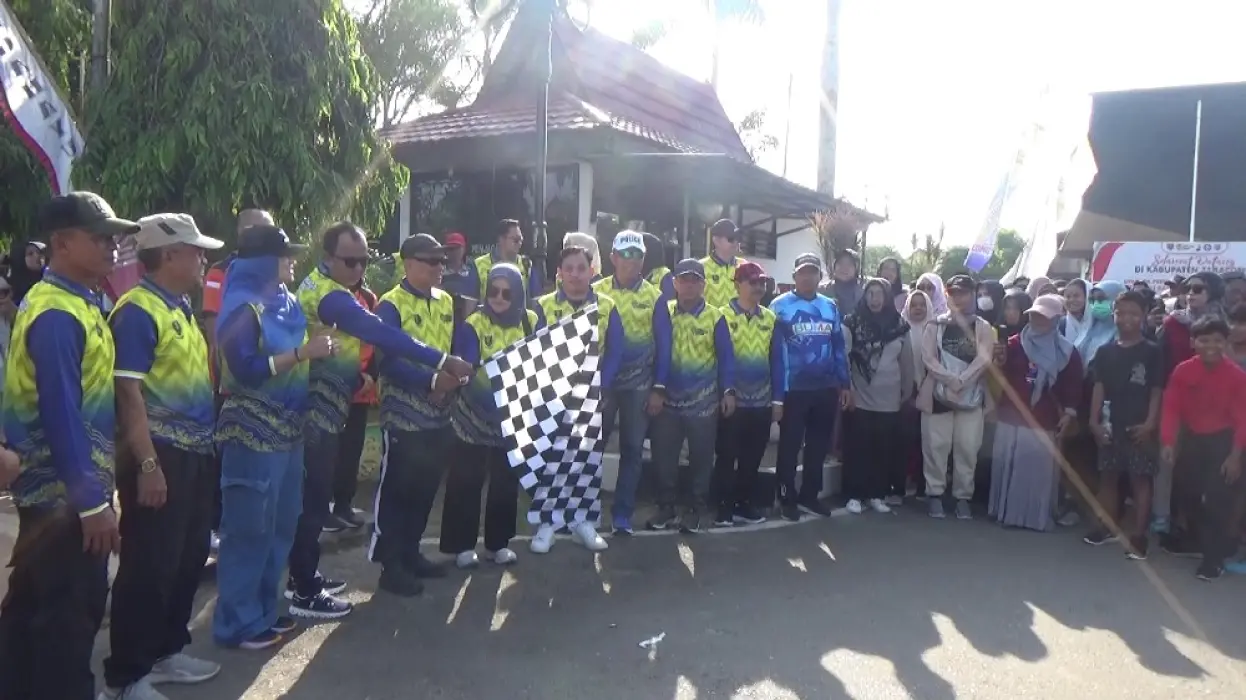 Semarak Haornas ke-42, Warga Tabalong Antusias Ikuti Jalan Santai Berhadiah Sepeda Motor