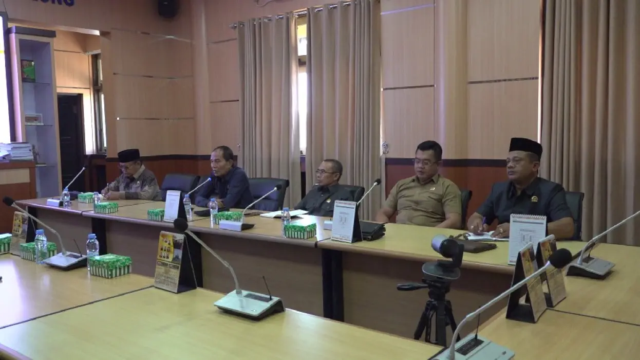 Komisi I & Disnaker Tabalong Bahas Kesiapan Pelatihan Alat Berat, Instruktur Siap – Alat Jadi Kendala