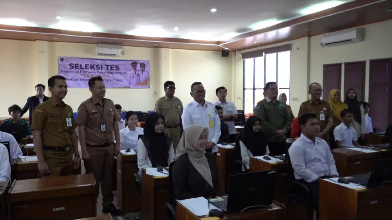 Tinjau Pelaksanaan Tes CAS Beasiswa IT PLN, Bupati Beri Dukungan pada Para Peserta