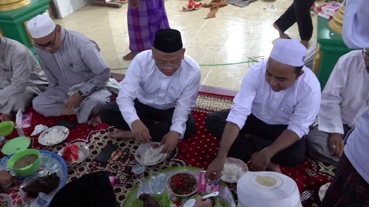Peringatan Maulid Nabi di Bangkiling Raya, Tradisi Makan Batalam Jadi Simbol Religius dan Kebersamaan