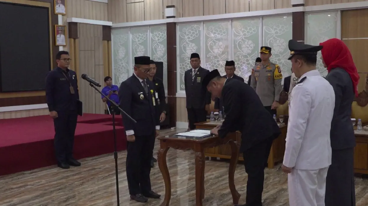 Bupati Tabalong Lantik 44 Pejabat Baru untuk Tingkatkan Efektivitas Pemerintahan