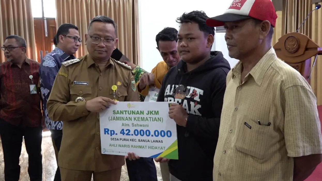 Pemkab Tabalong Serahkan Santunan Jamsos Rp42 Juta, Pastikan Perlindungan Pekerja Rentan