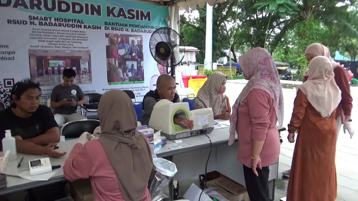 Layanan Kesehatan Bhayangkara Expo, Warga Antusias Ikuti Cek Kesehatan & Sunatan Massal