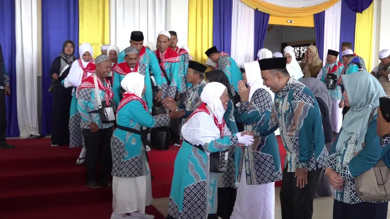 Jemaah Haji Tabalong Kloter 2 Diberangkatkan, Siap Bertolak ke Tanah Suci 7 Mei