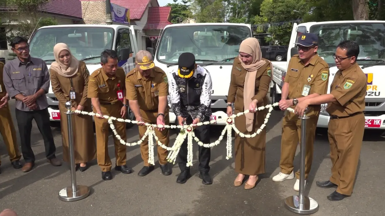 Tingkatkan Layanan Infrastruktur, Bupati Tabalong Luncurkan 3 Mobil Reaksi Cepat PUPR