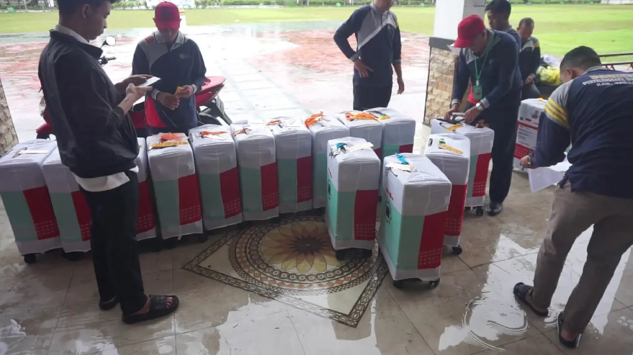 Kemenag Kumpulkan Koper Jemaah Haji Tabalong, Pasang Penanda Khusus agar Mudah Dikenali