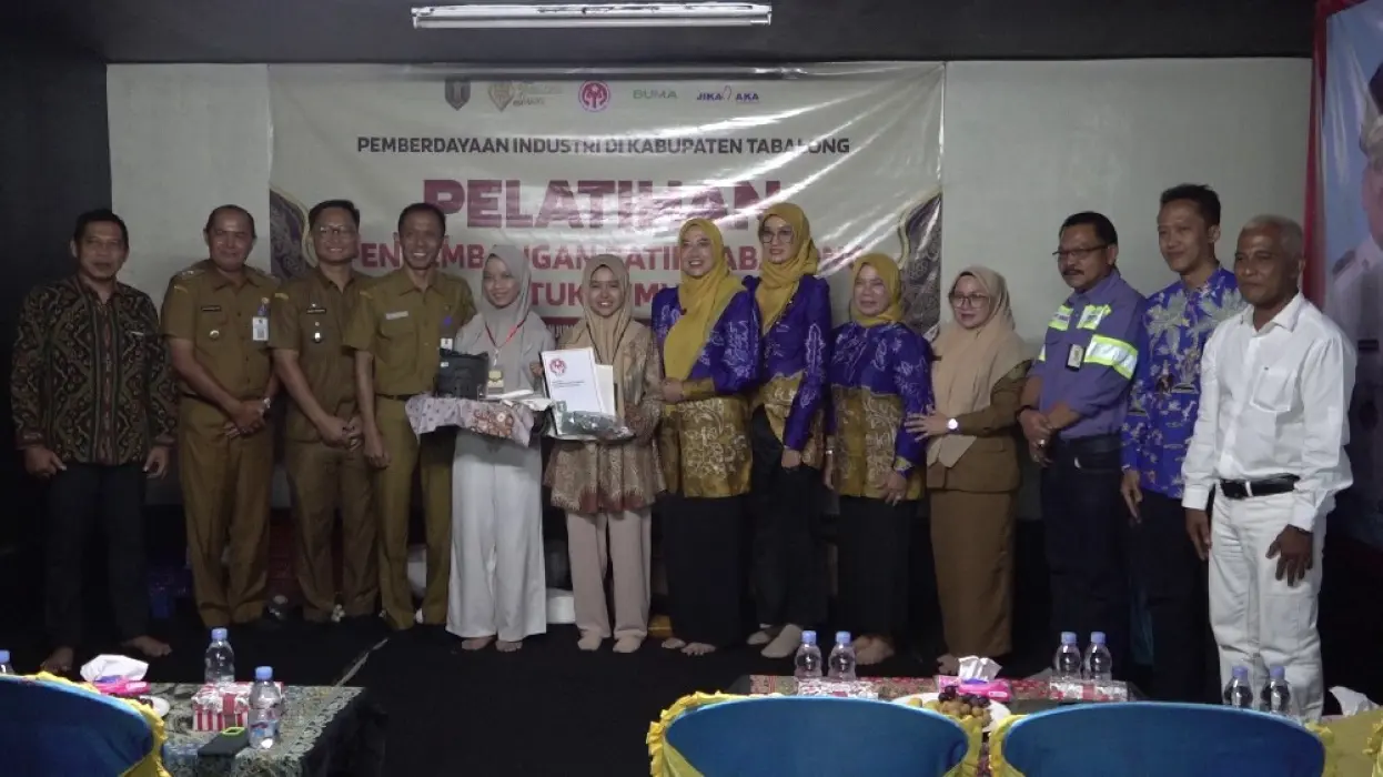 Wujudkan 15 Ribu Tenaga Terampil, DKUKMPP Tabalong Berikan Pelatihan Kerajinan Batik Tabalong