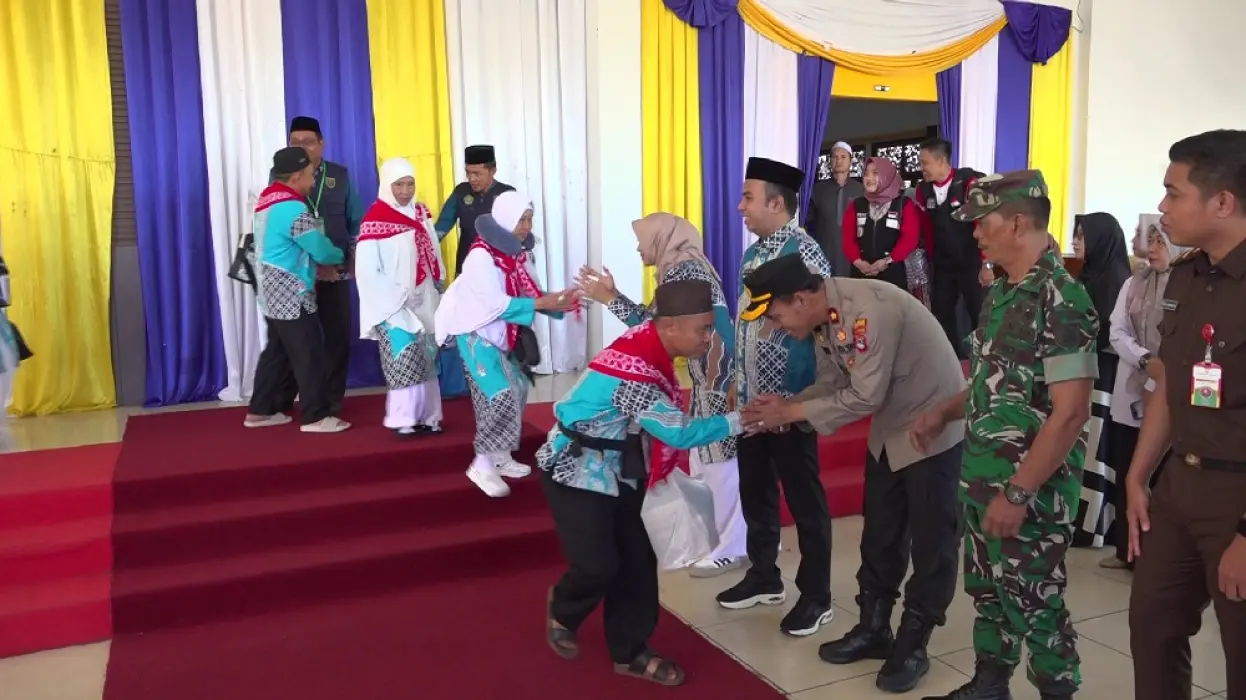 Keberangkatan Terakhir, Wabup Lepas Keberangkatan 89 Jemaah Tabalong ke Asrama Haji